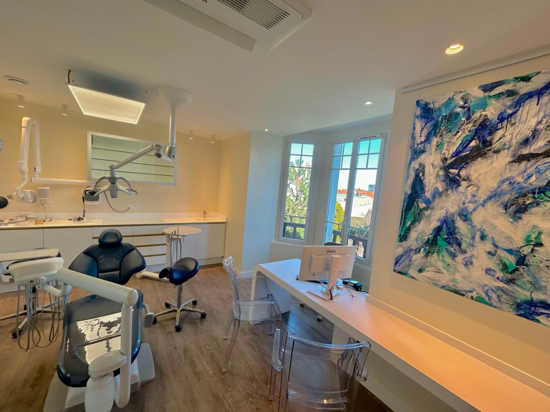 Cabinet d'orthodontie à Villeneuve-le-Roi — Dr Clara Salem Melloul, orthodontiste spécialiste qualifiée